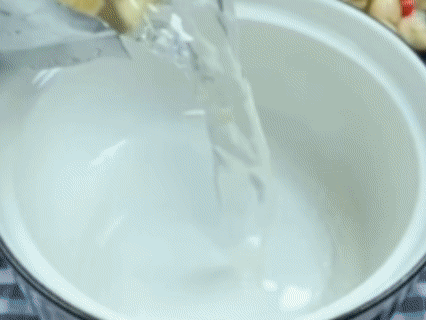 1730781474861901.gif